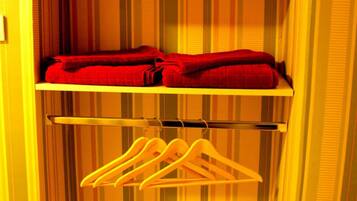 Studio | Room amenity