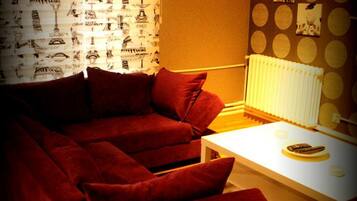 Studio | Living room | LCD TV