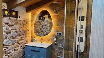Bathtub, hair dryer, towels