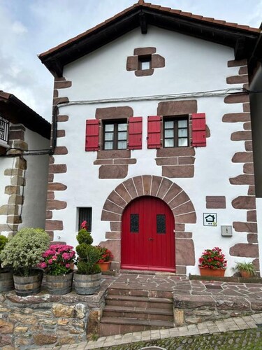 Casa Rural Garzibaita near San Sebastian ideal for families and groups.