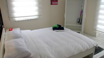 Apartment | Desk, free WiFi