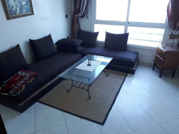 Appartement, 2 chambres | Coin séjour | Télévision à écran plat