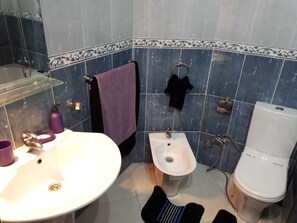 Apartment, 2 Bedrooms | Bathroom | Bathtub, hair dryer - Apartment For Holidays In Tangier (Tangier)