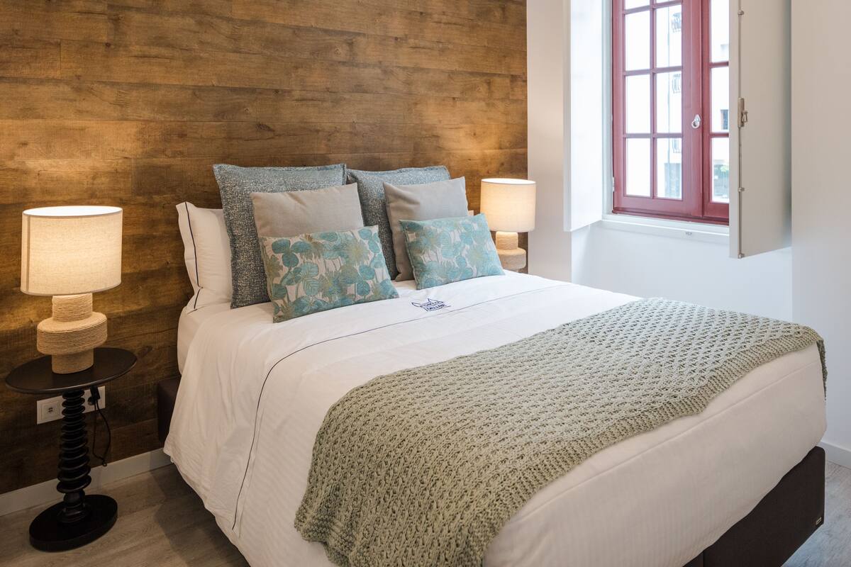 Premium bedding, free WiFi, individually decorated
