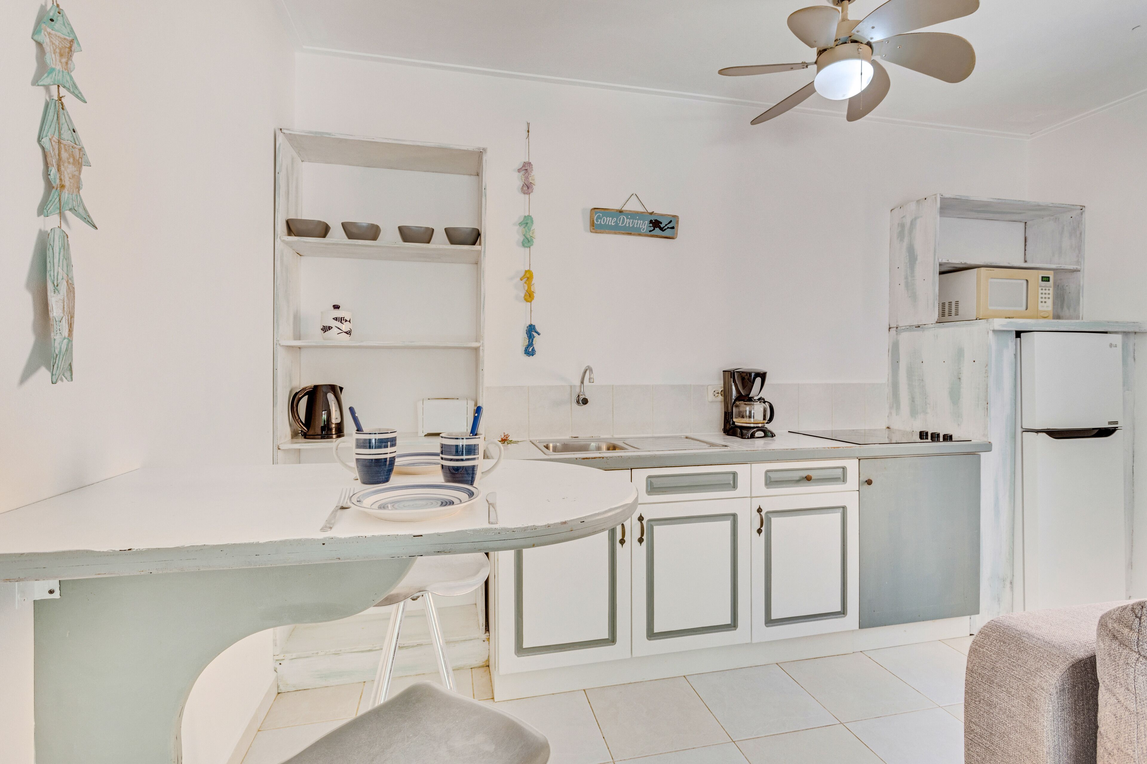 apartment, 2 single beds | private kitchen | fridge, coffee/tea maker, electric kettle