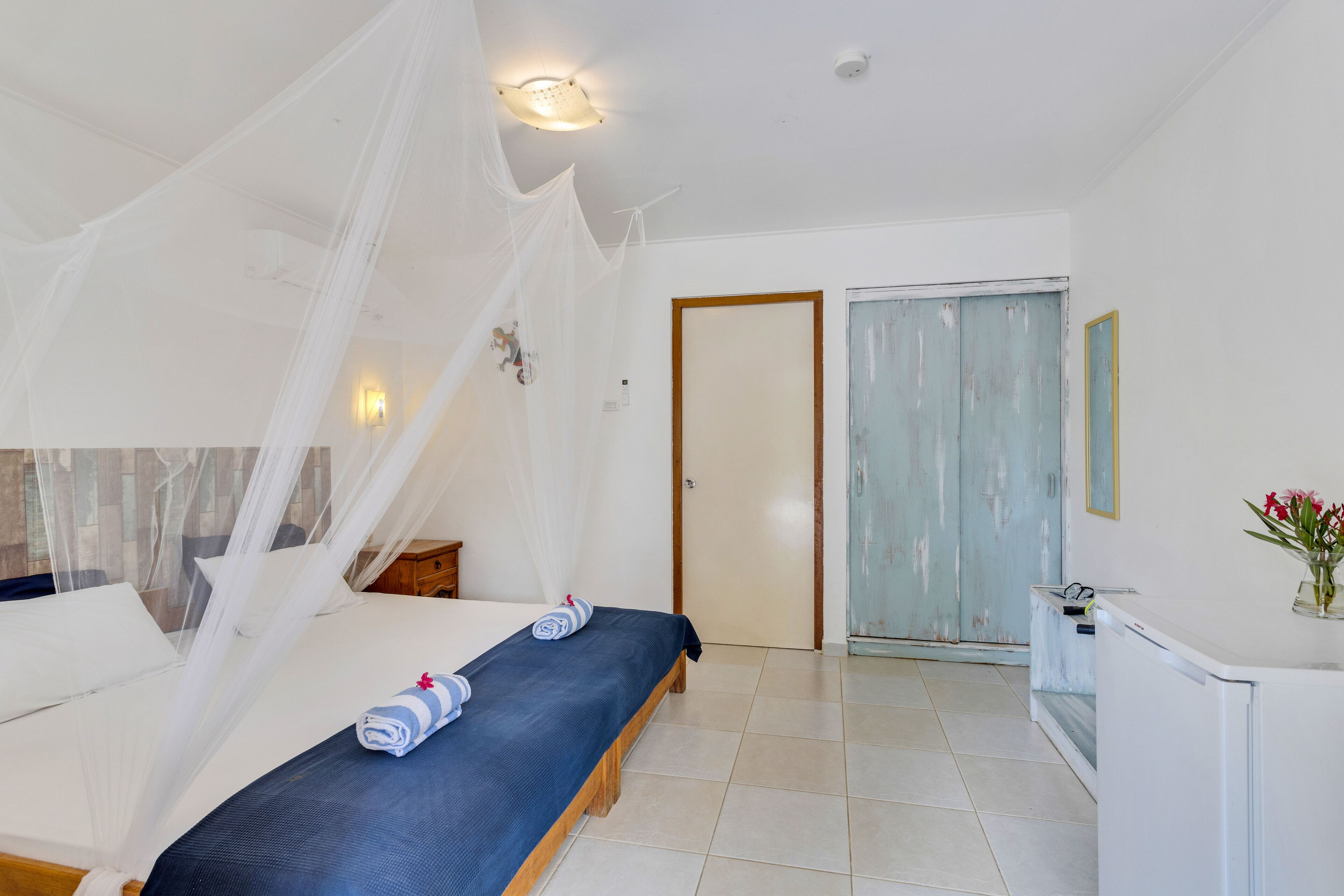 classic double room, 2 single beds, non smoking, garden view | 1 bedroom, minibar, in-room safe, individually decorated