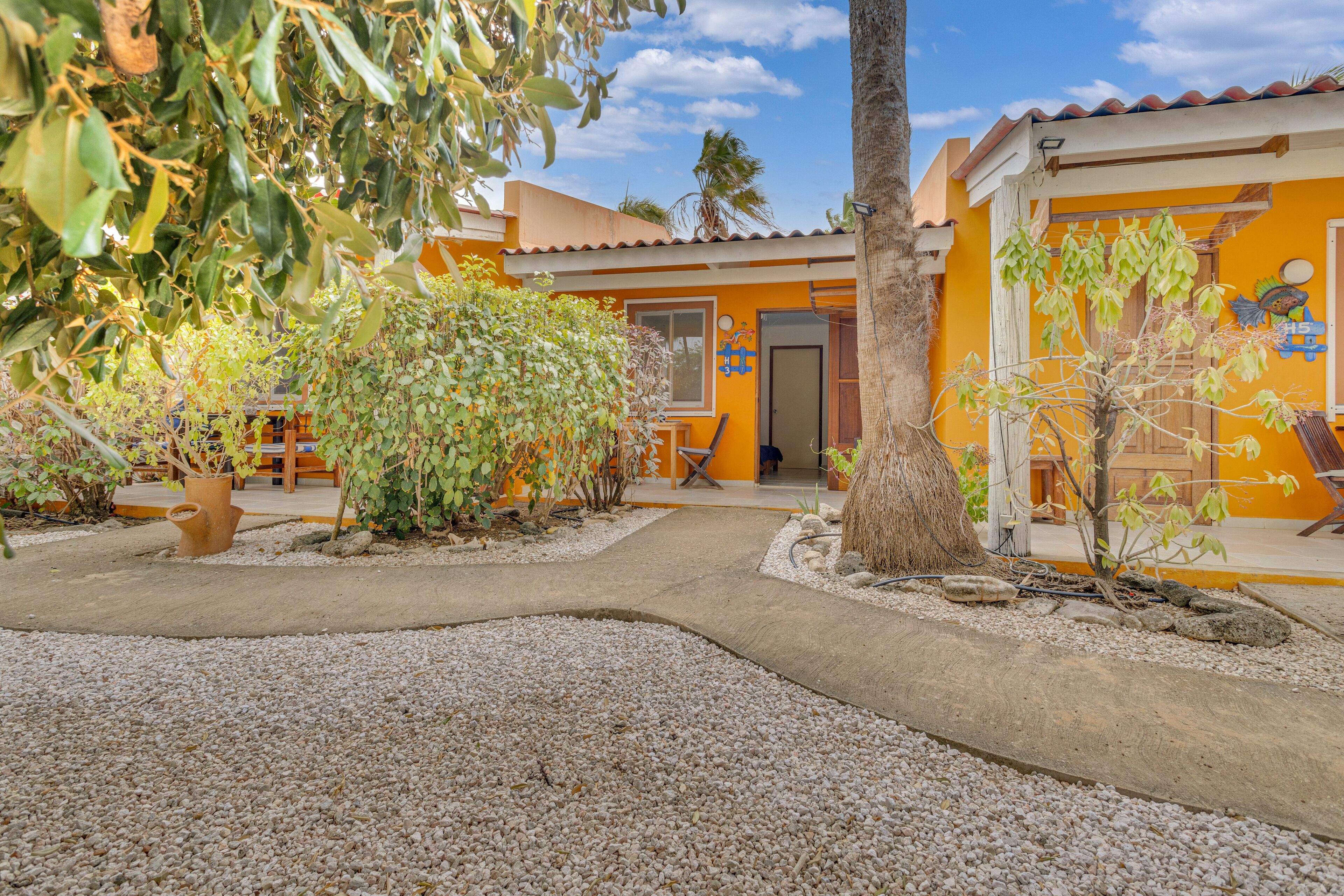 classic double room, 2 single beds, non smoking, garden view | terrace/patio