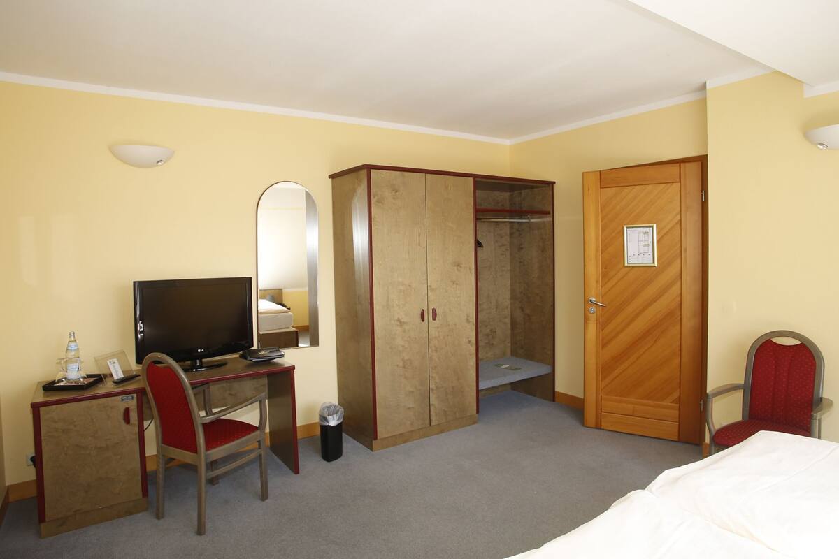 Standard Single Room, Private Bathroom, Courtyard View | WiFi