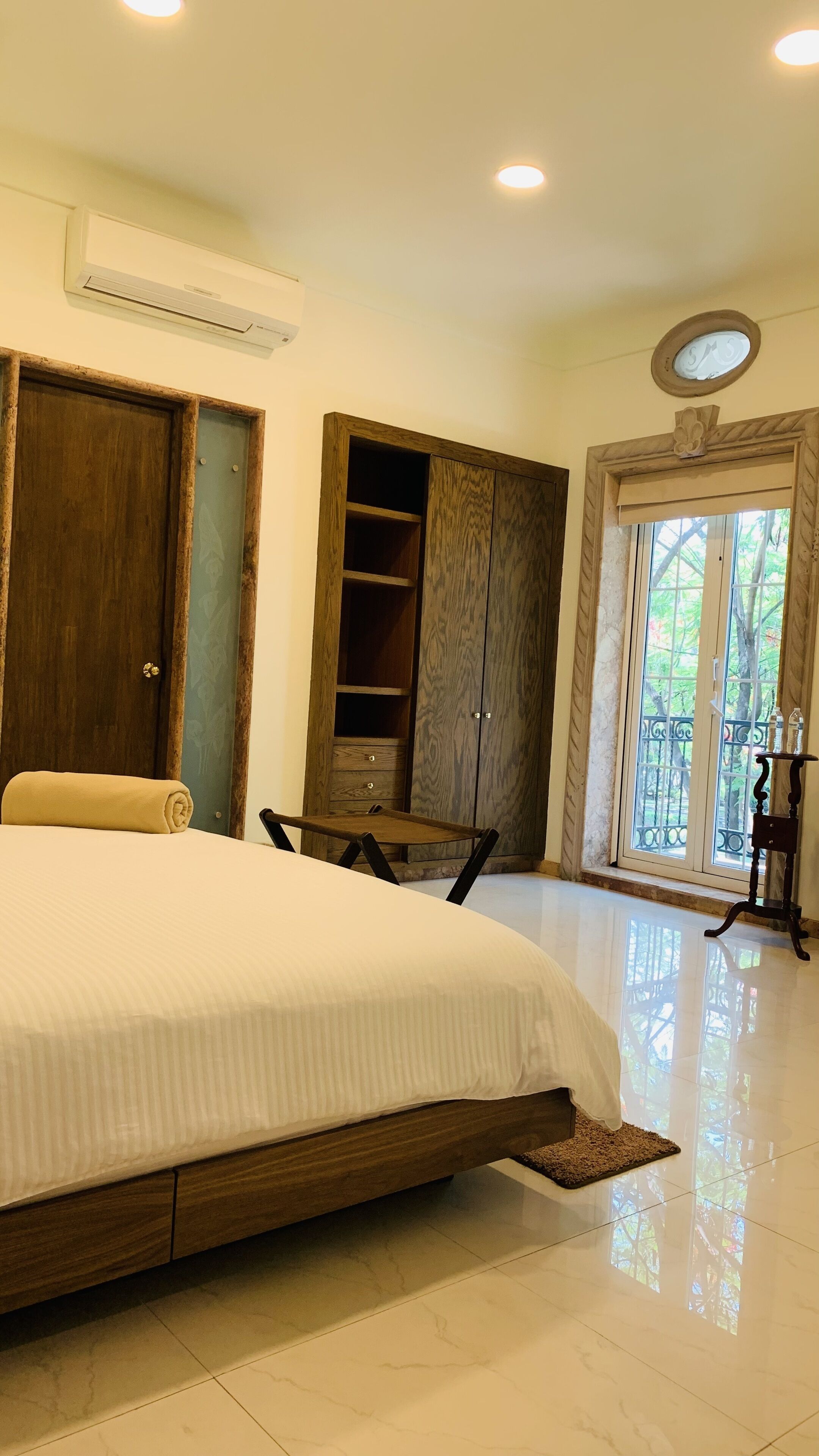 Habitación Deluxe | Ropa de cama de alta calidad, edredón, minibar y escritorio 