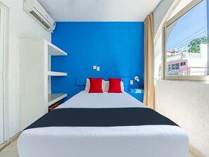 Soundproofing, free WiFi, bed sheets