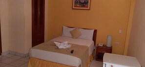 Comfort Double Room, 1 King Bed | Premium bedding, bed sheets - Curuhuinsi Lodge (Iquitos)