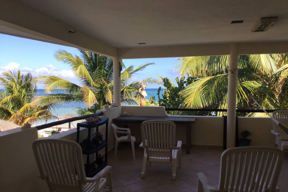 Chambre Panoramique, plusieurs lits, vue océan | Coffres-forts dans les chambres, Wi-Fi gratuit, décoration personnalisée