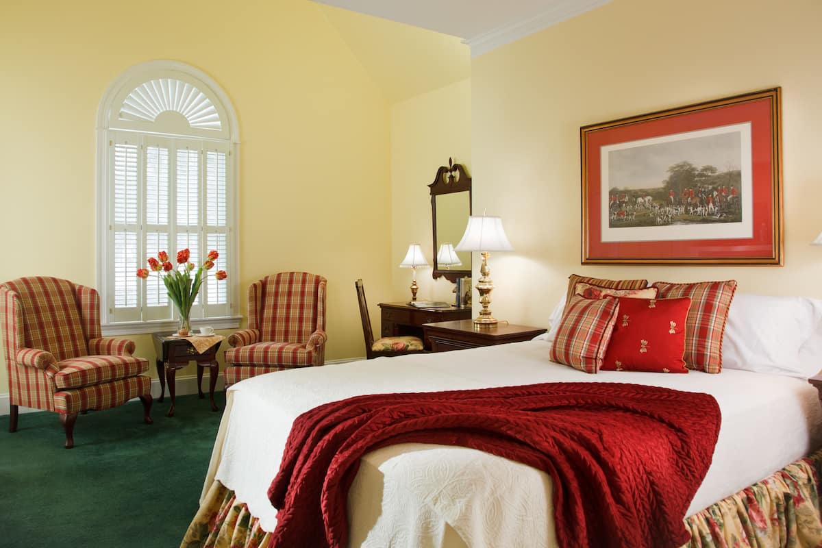 The Paddock Room | Iron/ironing board, free WiFi, bed sheets