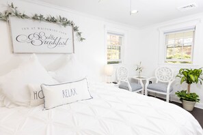 The Fat's Wallow Room | Iron/ironing board, free WiFi, bed sheets