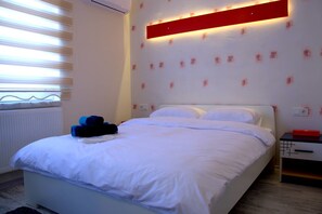 Apartment, 1 Double Bed, Non Smoking | Minibar, desk, free WiFi