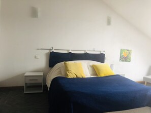 Double Room, Non Smoking | Individually decorated, individually furnished, soundproofing, free WiFi