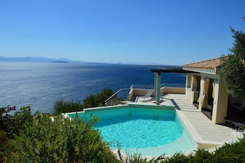 Villa Paradiso, its fantastic pool and sea views