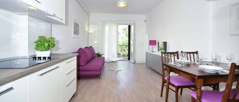 Apartment, Garden View | Living area