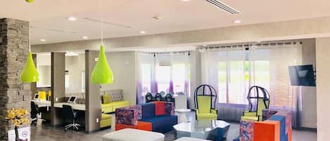 Coin salon dans le hall