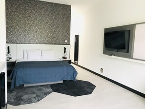 Skrivbord, mörkläggningsgardiner, ljudisolering och gratis wi-fi