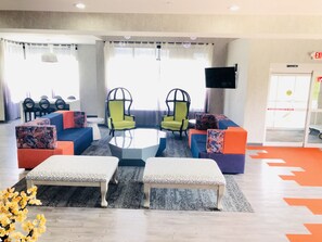 Coin salon dans le hall