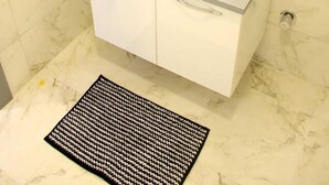 Apartment | Badezimmer