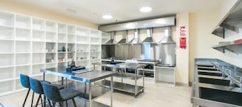 Hobson Lodge - Hostel