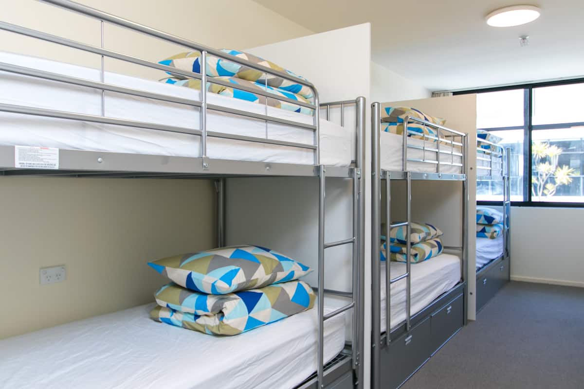Soundproofing, free WiFi, bed sheets