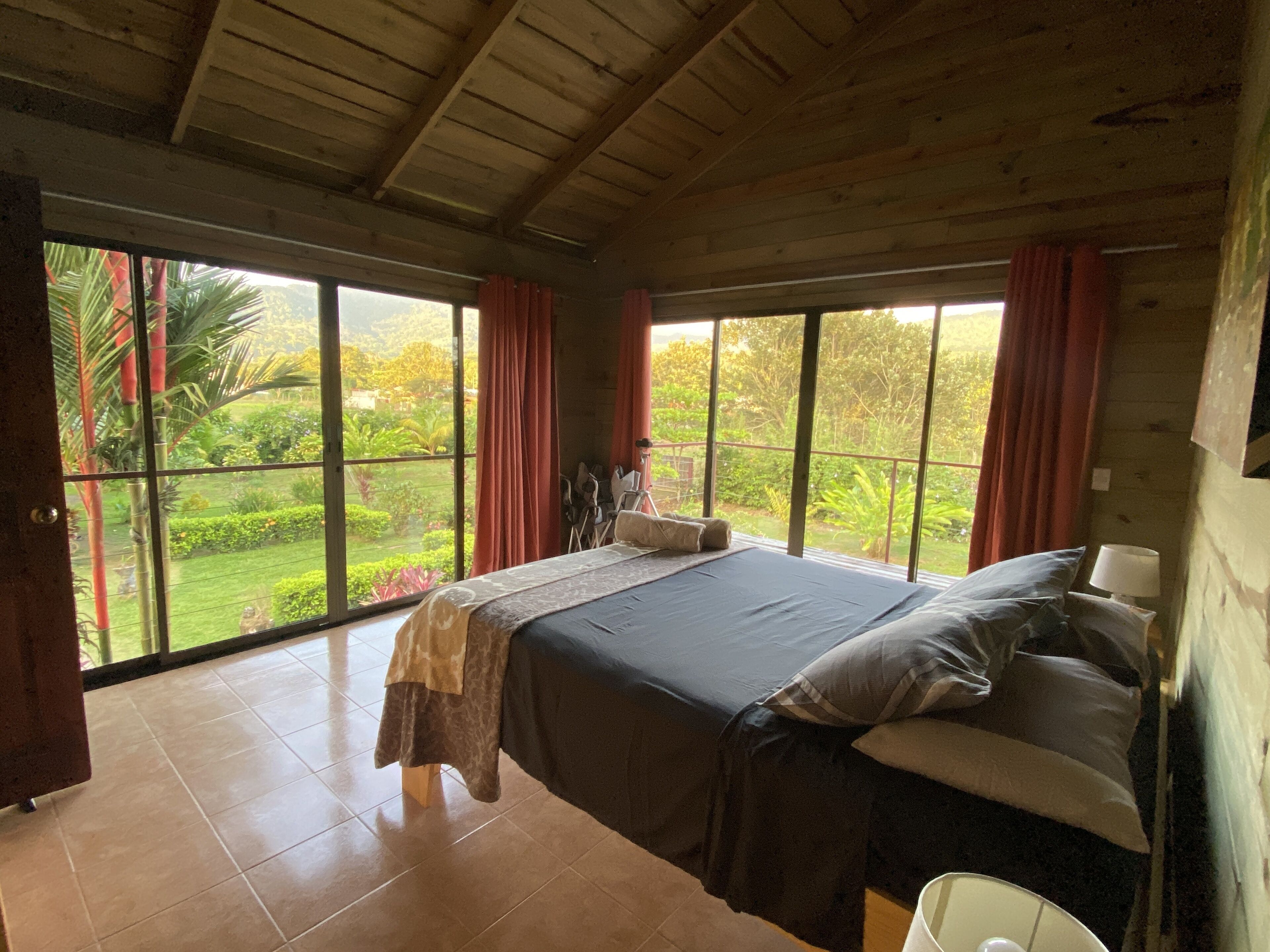 Apartamento luxo, 1 cama Queen e sofá-cama, para não fumantes, vista para o jardim | 2 quartos, lençóis italianos Frette, roupas de cama premium