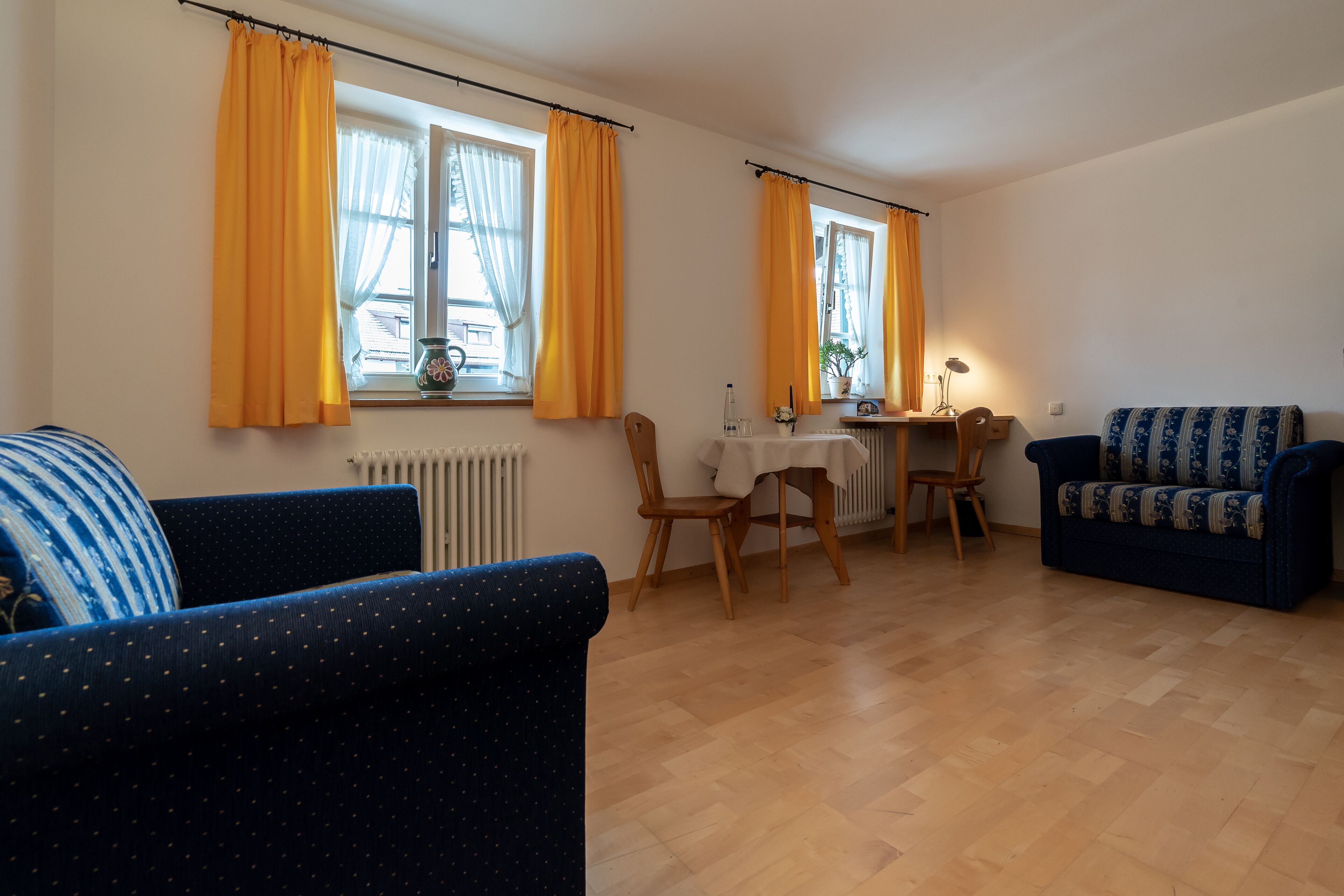 Triple Room | Living area | Smart TV