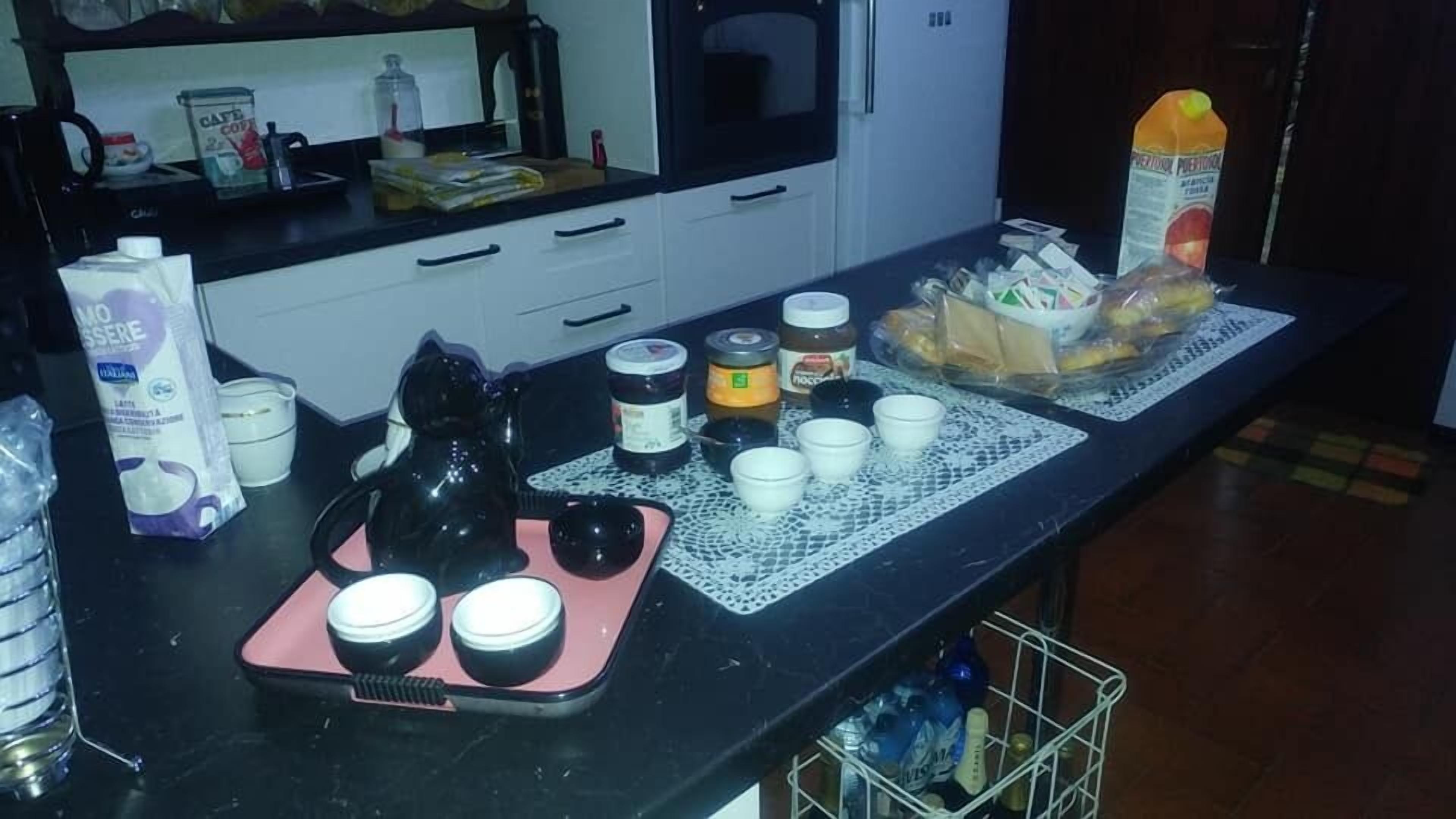 含每日自助早餐