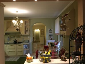 Family Villa, Mountain View | Private kitchen