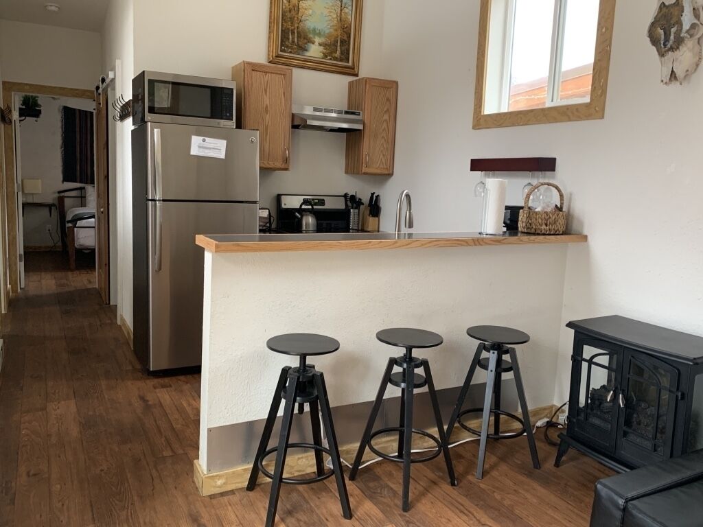 Cabin, 2 Bedrooms | Private kitchen | Paper towels