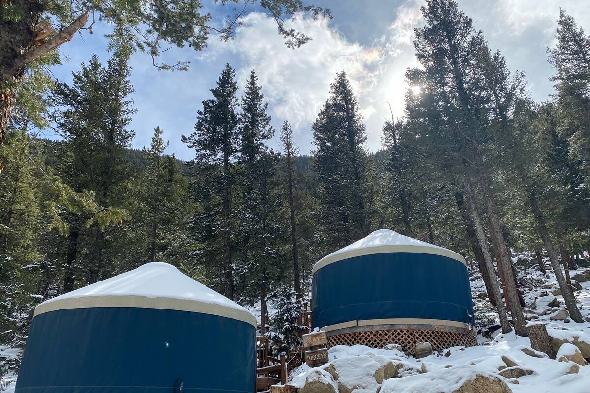Yurt, Smoking | Laptop workspace, WiFi (free)