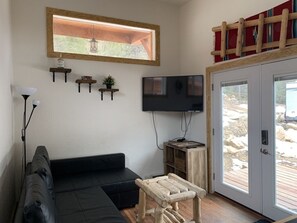 Cabin, 2 Bedrooms | Living area