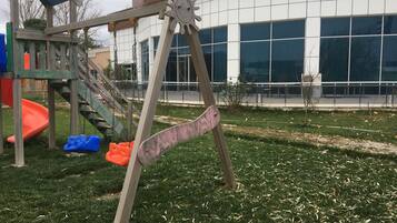 Außen-Kinderspielplatz