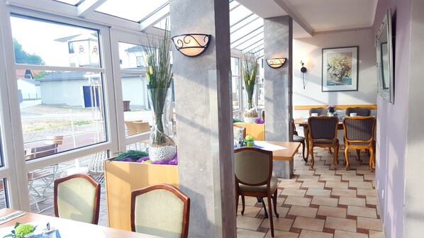 Tägliches inbegriffenes Frühstücksbuffet