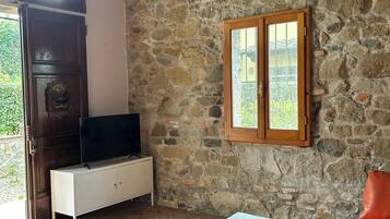 Smart TV, libri, videoteca
