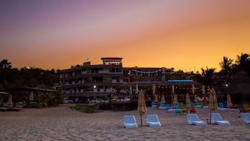 Una playa cerca