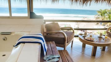 Habitación doble estándar, 2 camas matrimoniales, vista al océano | Balcón