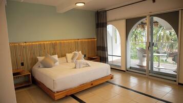 Phòng Tiêu chuẩn, 1 giường cỡ king, quang cảnh biển | Minibar, bàn ủi/dụng cụ ủi quần áo, bộ trải giường