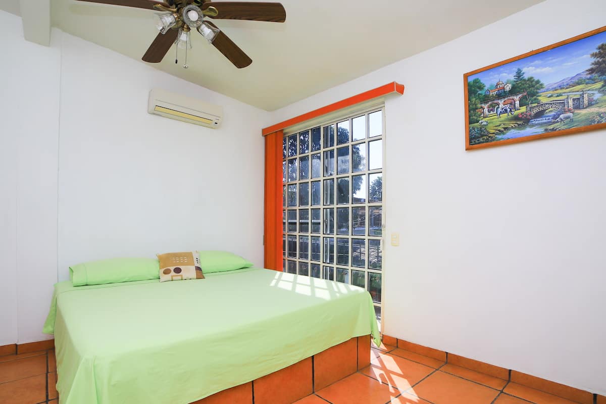 Premium bedding, blackout curtains, free WiFi, bed sheets