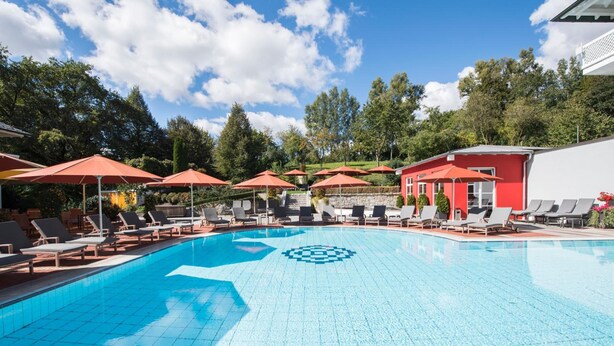 Indoor pool, outdoor pool - St. Wolfgang (Bad Griesbach im Rottal)