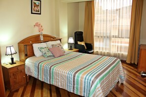 3 bedrooms, premium bedding, down duvets, individually furnished - Comfortable Departamento Familiar Cusco (Cusco)