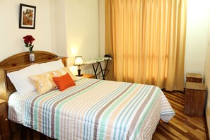 Family Apartment, 3 Bedrooms, Non Smoking, City View | 3 bedrooms, premium bedding, down comforters, individually furnished - Comfortable Departamento Familiar Cusco (Cusco)