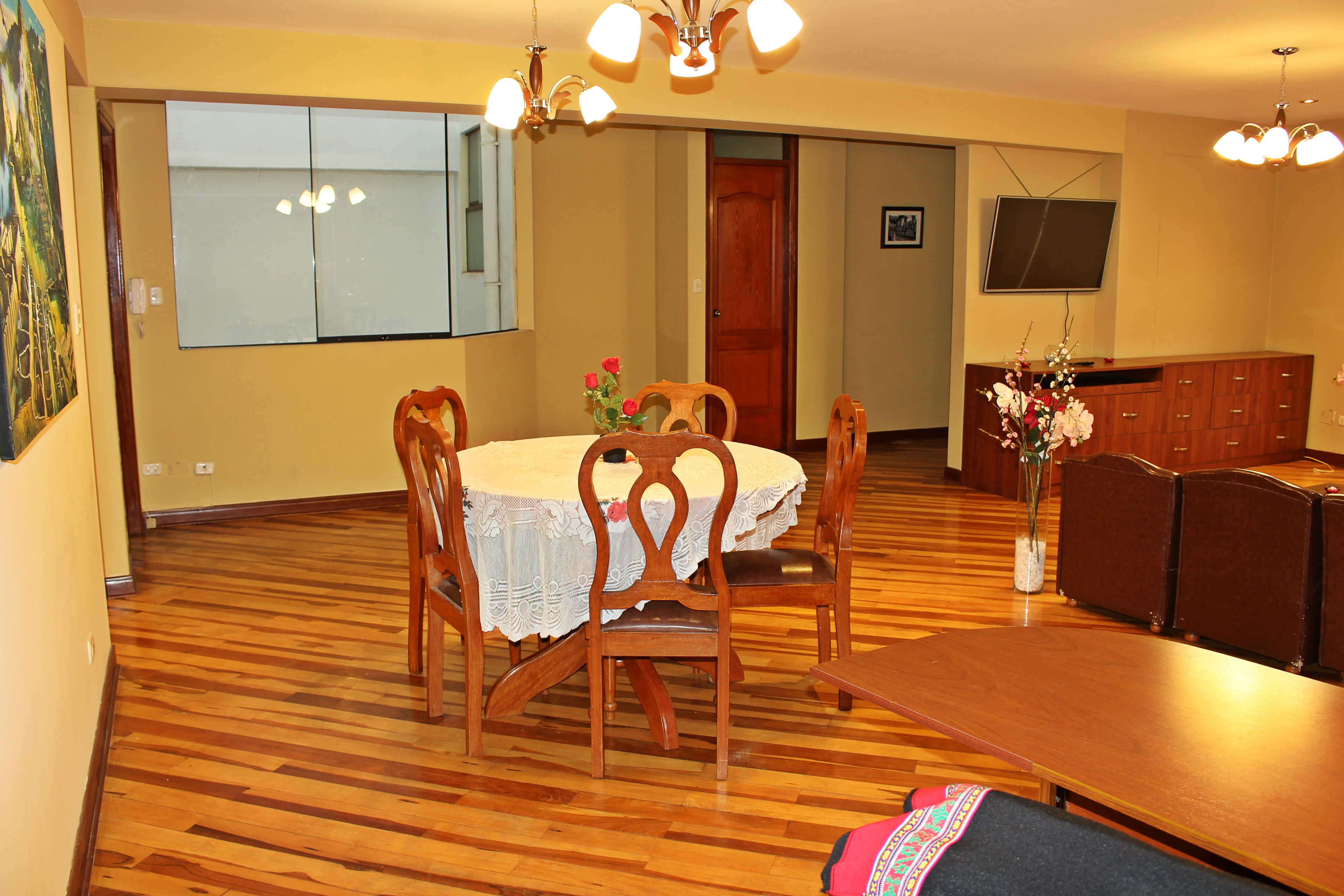 Family Apartment, 3 Bedrooms, Non Smoking, City View | In-room dining