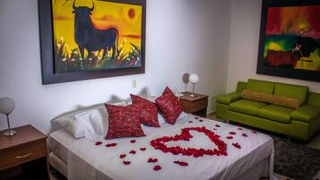 Decoración personalizada, muebles diferentes y escritorio