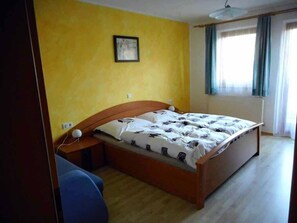 3 bedrooms, WiFi, bed sheets - Hillside location with a fantastic panoramic view of Matrei and the mountains, very quiet! (Matrei in Osttirol)