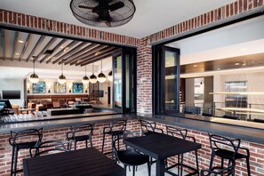 Bar (in der Unterkunft)