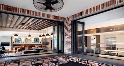 Hyatt Place Mount Pleasant Towne Centre